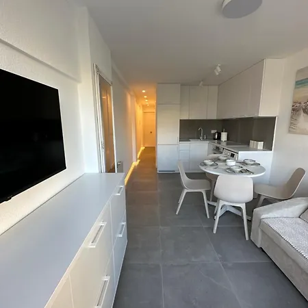 La Roca Seafront Sea View And Private Parking *